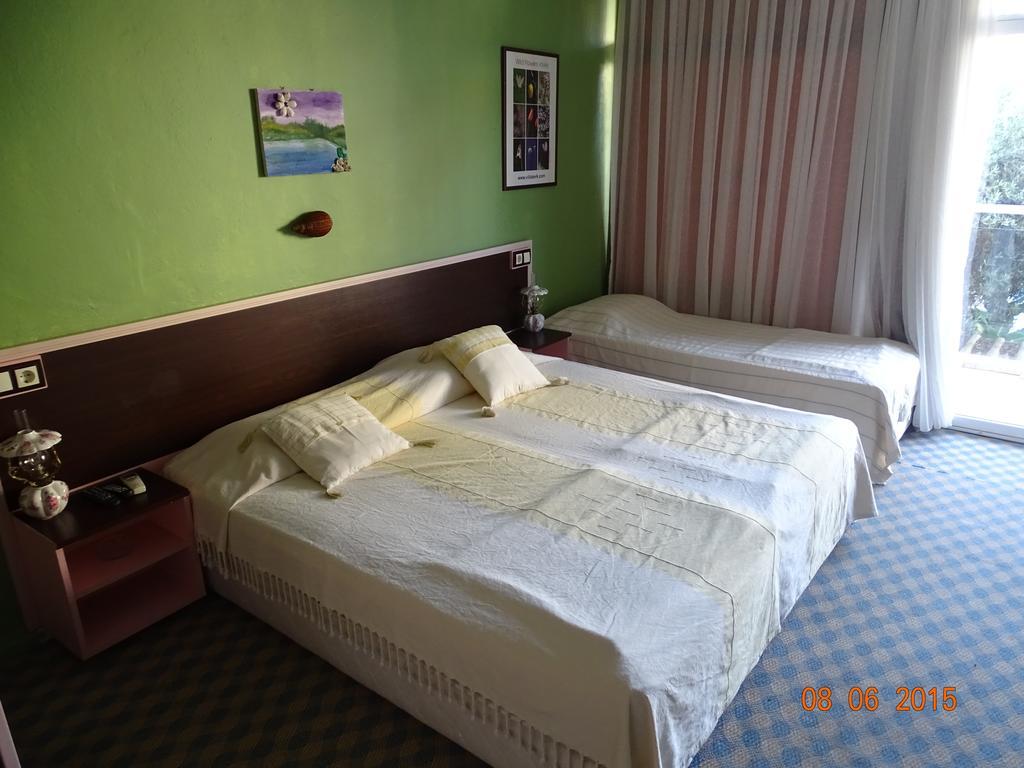 Hotel Villa Berk Fethiye Quarto foto